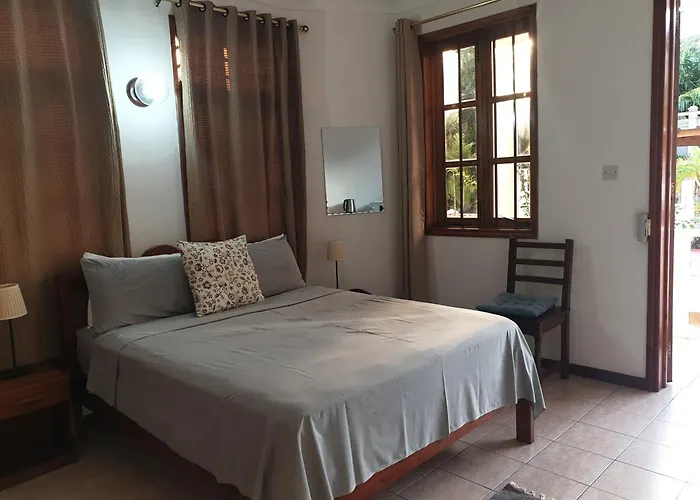 La Maison Hibiscus Self Catering Accommodation