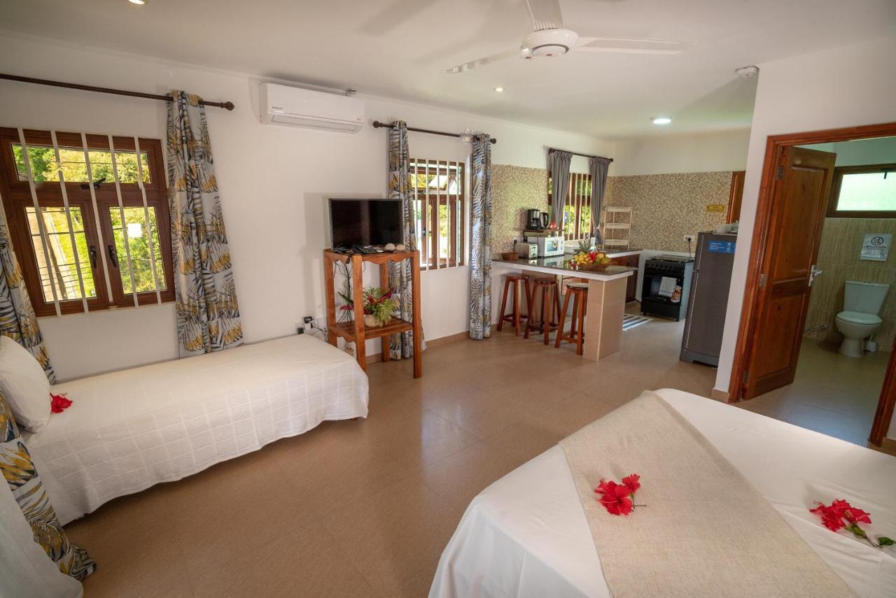 Apartament La Maison Hibiscus Self Catering