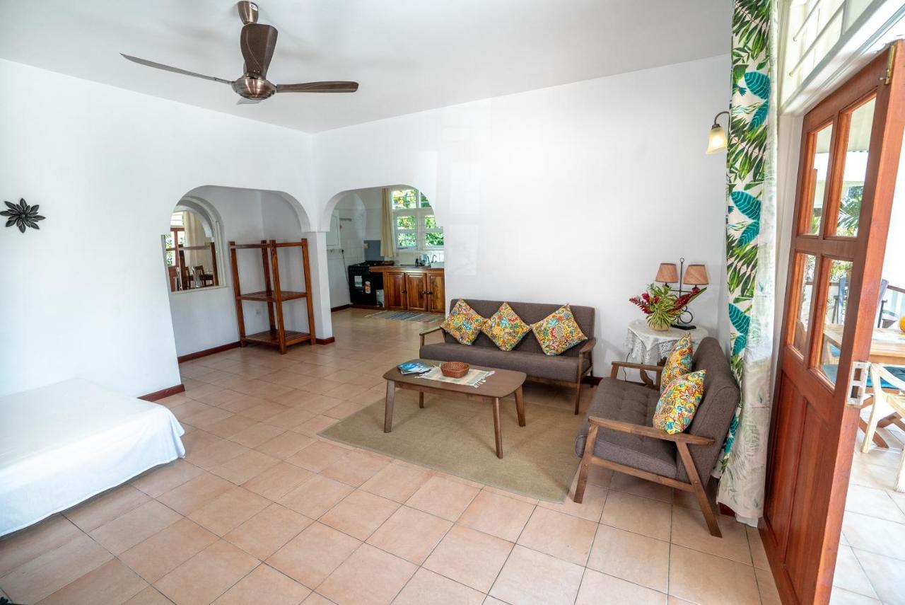 La Maison Hibiscus Self Catering * Beau Vallon (Mahe)