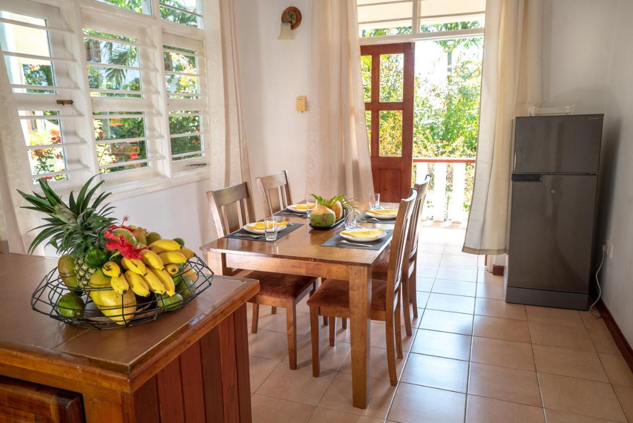 Apartament La Maison Hibiscus Self Catering