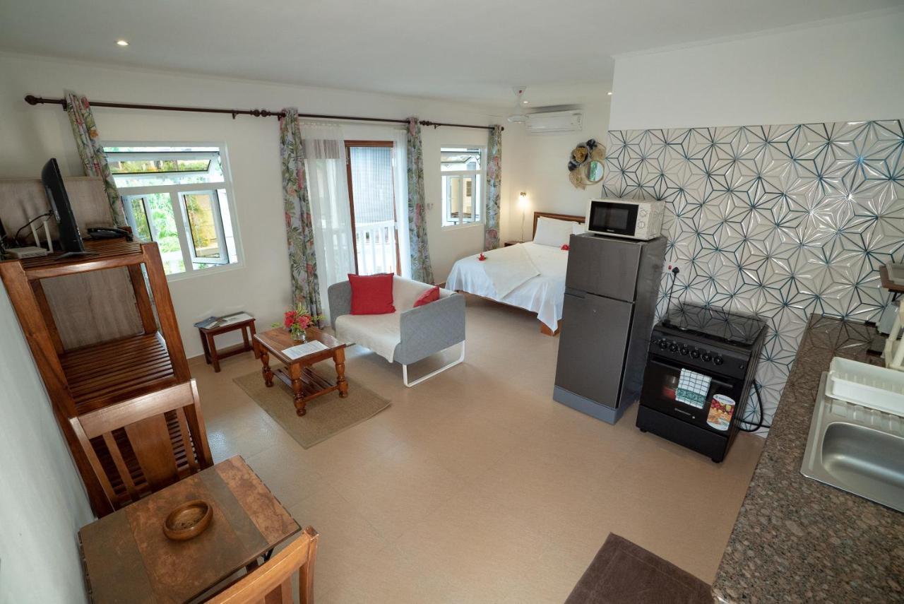 Apartament La Maison Hibiscus Self Catering