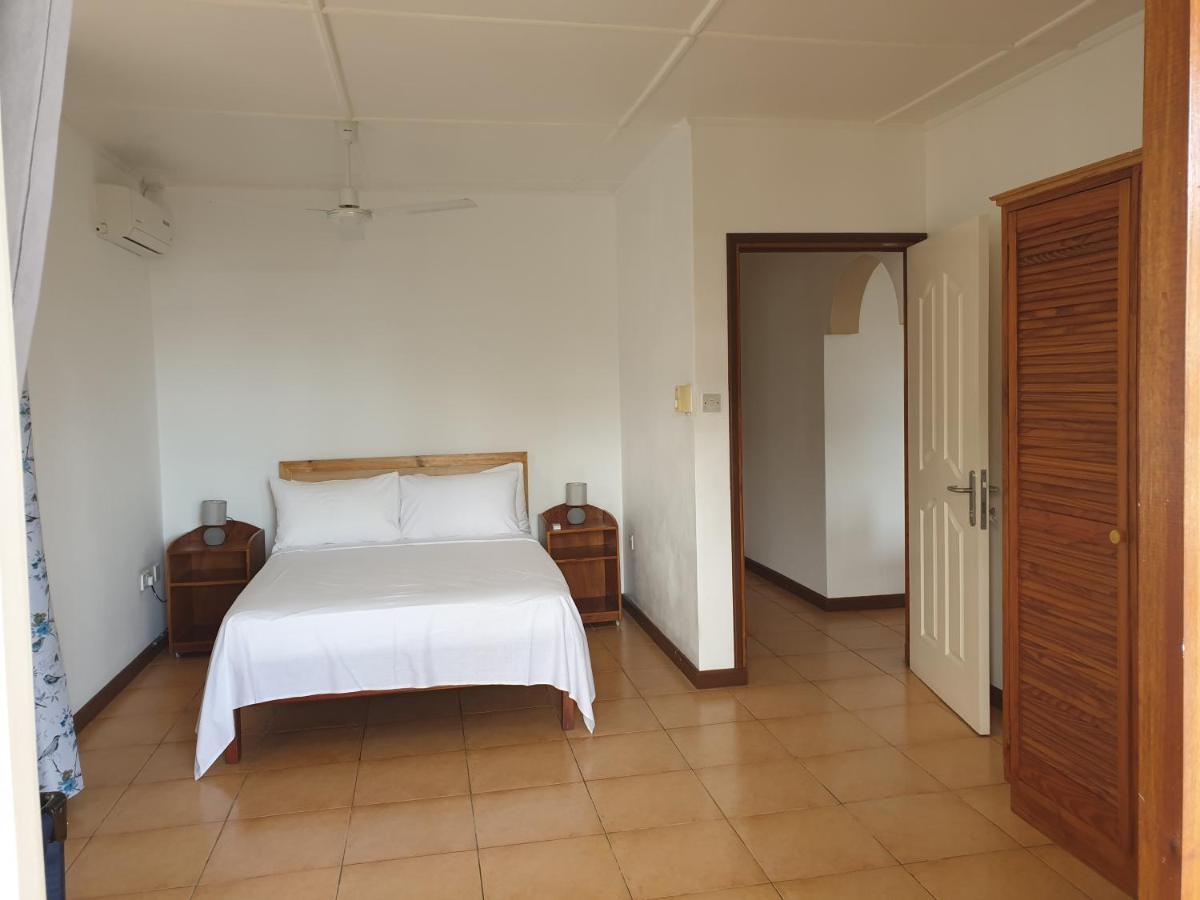 La Maison Hibiscus Self Catering Beau Vallon (Mahe)