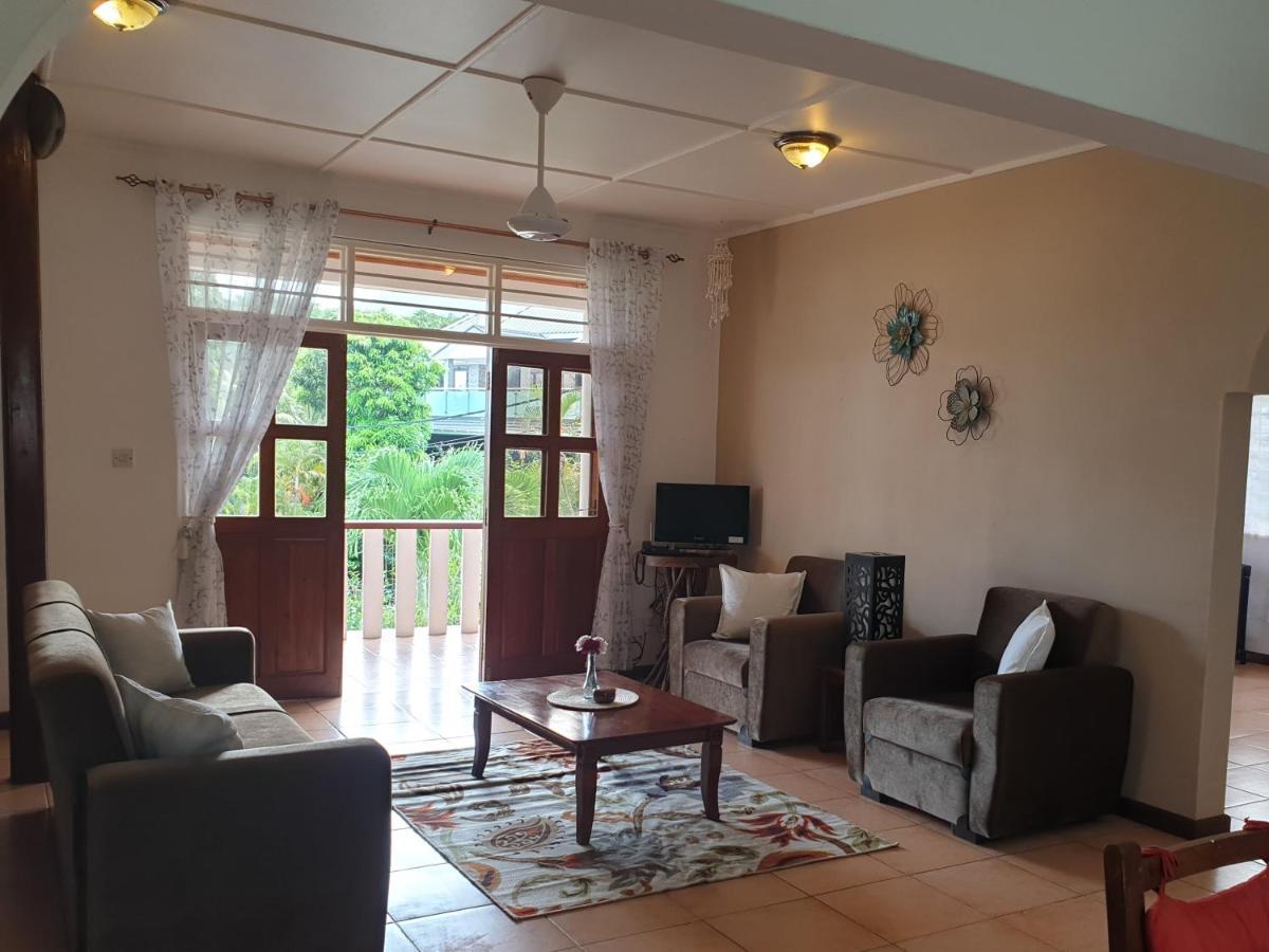 La Maison Hibiscus Self Catering Beau Vallon (Mahe)