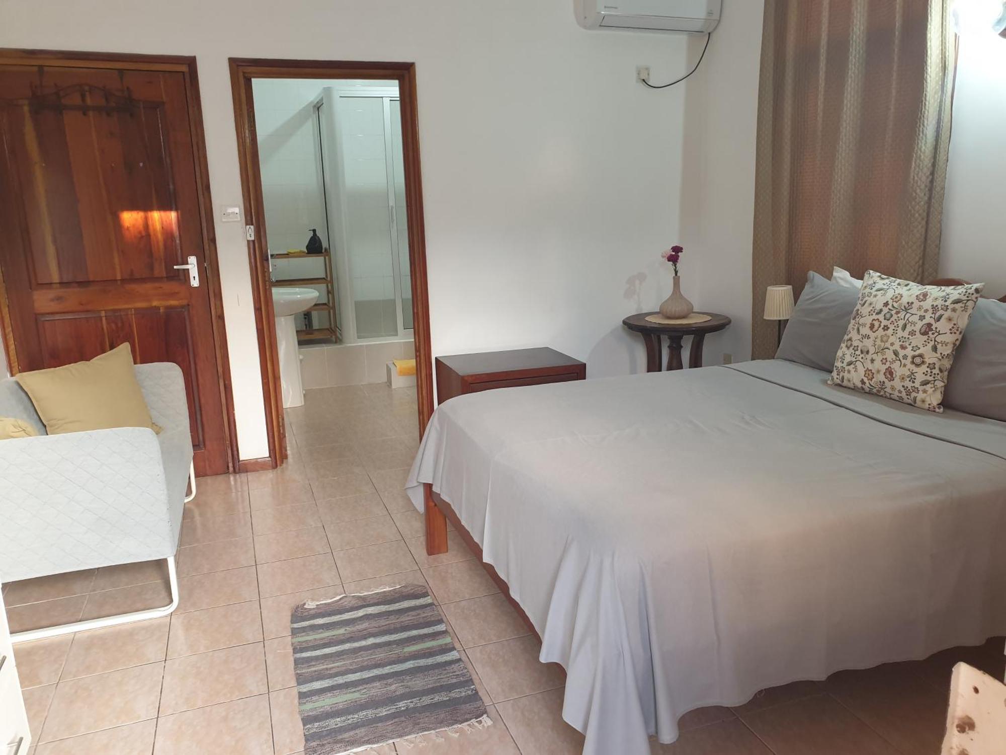 Apartament La Maison Hibiscus Self Catering *