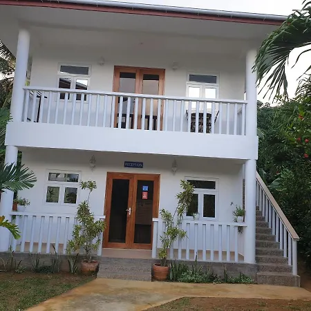 La Maison Hibiscus Self Catering Accommodation Beau Vallon  Exterior photo