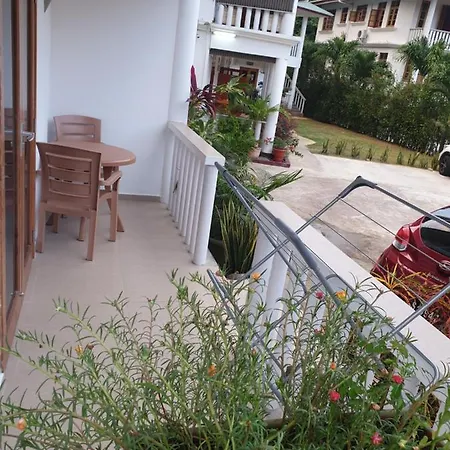 La Maison Hibiscus Self Catering Accommodation Beau Vallon  Exterior photo
