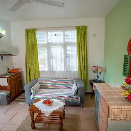 La Maison Hibiscus Self Catering Accommodation Beau Vallon  Exterior photo