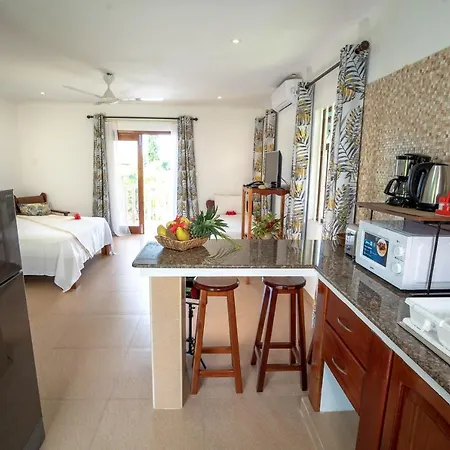 La Maison Hibiscus Self Catering Accommodation Beau Vallon  Exterior photo