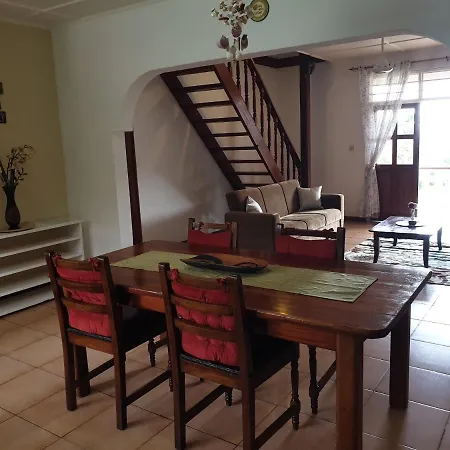 La Maison Hibiscus Self Catering Accommodation Beau Vallon  Exterior photo